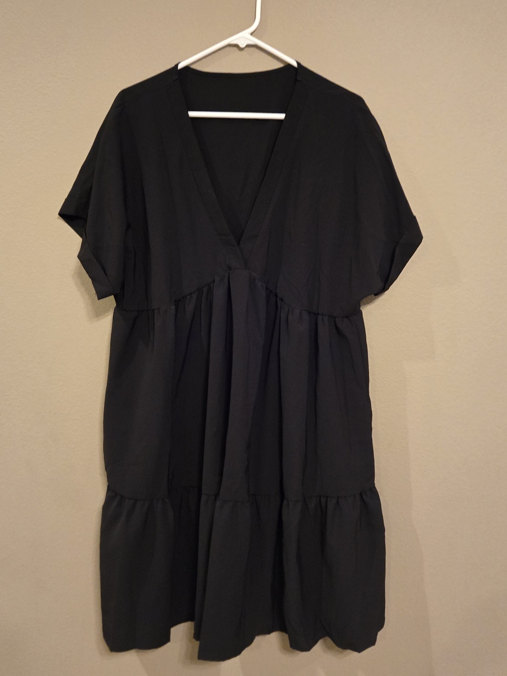 SHEIN Black Tiered Short Sleeve Dress